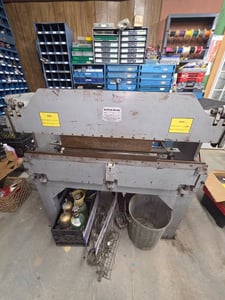 48" Bantam #B-412, pneumatic press brake, 12 Ton, manual Back Gauge, 22" punch & die, tooling included