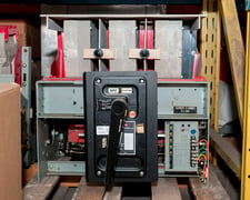 600 Amps, Federal Pacific, 25H-2, manually operated, Draw Out, SD-31 Trip Unit