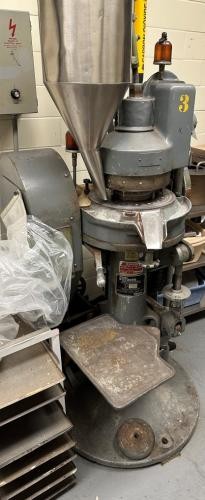 Stokes #900-512-1, rotary tablet press, 16 station
