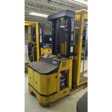 3000 lb. Yale #OS030ECN24TE089, 24V Electric Order Picker