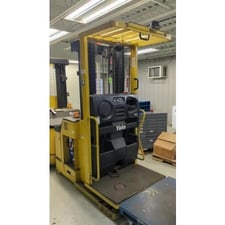 3000 lb. Yale #OS030ECN24TE089, 24V Electric Order Picker