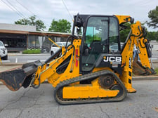 JCB #1CXT, Compact Tracked Backhoe Loader, 49 HP Perkins turbo diesel engine, 12" & 24" buckets, 71" shovel