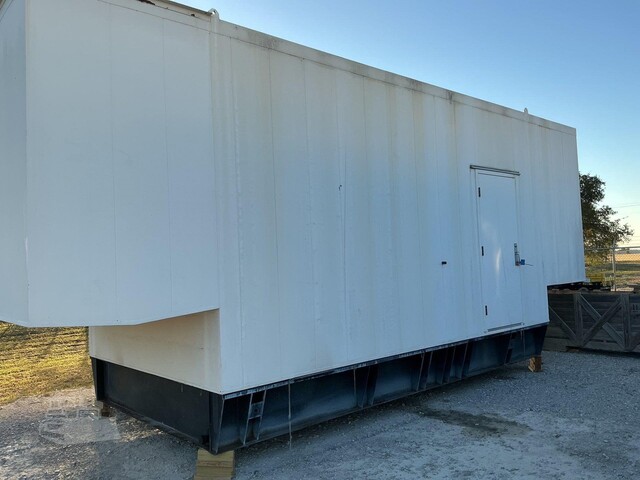 750 KW Cummins #DFHA-5557761, Diesel Generator Set, 277/480 Volts, Cummins QST30 engine, 1800 RPM, 3PH, 272