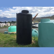 500 Gallon Vertical Polyethylene Tank, 16" Threaded Lid, 2" Bulkhead Fitting, NEW, N