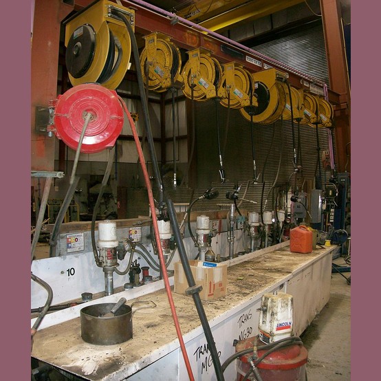 Industrial Lubrication Station, 1,600 Liter Partitioned Tank, 4 x 400 Liter Sections