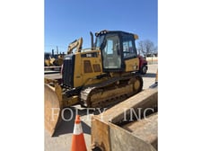 Caterpillar D4K2XL, 2890 hours, S/N: KMM00348, 2013