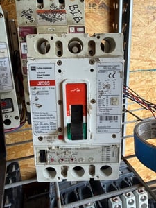 250 Amps, Eaton/Cutler Cutler-Hammer, JGS3250NN, Molded Case Circuit Breaker Frame, 600 VAC, 3-pole