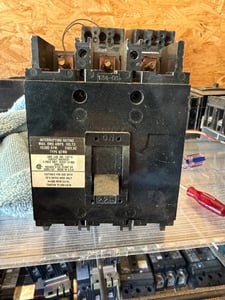 225 Amps, Square D, Q2M32255700, Molded Case Circuit Breaker, 240 VAC, 3-pole