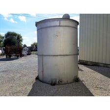 2,500 gallon Stainless Steel tank, 84" diameter x 108" tall, 3/16" thick