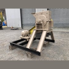 Lightning #1W, crusher pulverizer, 7" L x 9.5" W infeed, 20" diameter x 9.5" W crushing chamber, grate