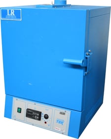 12" width x 14.5" H x 13.7" D Cascade Tek #TFO1, bench top lab oven, 300°C 572 °F), 120V., 1 Ph., 13 Amps