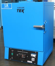 12" width x 14.5" H x 13.7" D Cascade Tek #TFO1, bench top lab oven, 300°C 572 °F), 120V., 1 Ph., 13 Amps
