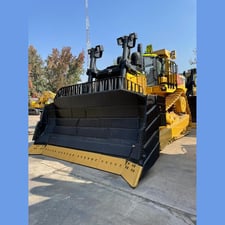 Caterpillar D10T, Crawler Dozer, 646 HP @ 1800 RPM engine, 17'-3" wide blade, 26.5" digging depth, 8.3' track
