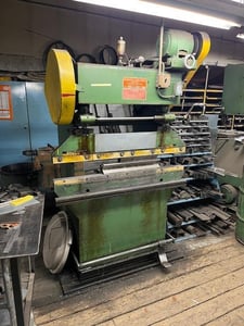 25 Ton, Connecticut #25-B412, Press Brake, 48" between housings, 1966