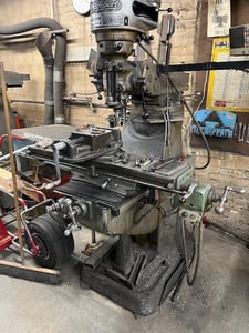 Bridgeport, Vertical Knee Mill, 42" table, vise, power feed, 1 HP