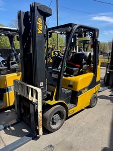 6000 lb. Yale #GLC060VX, Forklift, triple mast LH90"/RH200", 3-way hydraulics, side shift, 2020