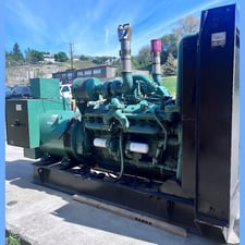 565 KW Detroit Diesel #16V71TT, diesel generator set, stationary, open skid, Simplex controls, 3,512 hours