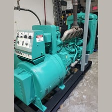 125 KW Waukesha #145GZU, natural gas generator set, 120/208 Volts, 347.4 Amps, 1,082.5 hours