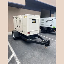 27 KW Caterpillar #XQ35, portable diesel generator, prime, trailer mtd, 100 gal tank, 5,146.6 hours, 2019