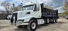 Volvo #VHD84B, tri-axle dump truck, dieel, 13 speed, automatic transmission, tarp system, 2024