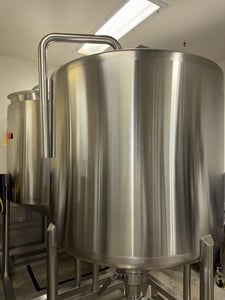 304 gallon Jacketed Mixing Tank #N03652, 1151 Liters, Temperature-Controlled Jacket