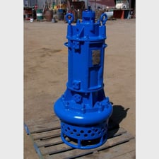 600 GPM @ 40' TDH, Toyo #DP-20, Submersible Pump, 4" discharge, 20 HP, 600 Volt, 250 hours