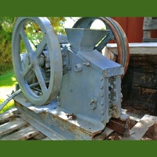 2" x 3" BICO Braun #Chipmunk, VD type lab jaw crusher, 400 lb/h capacity, 2 HP, 460 V.