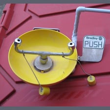 Allen-Bradley, eye wash station, wall mounted, 0.5" NPT water valve