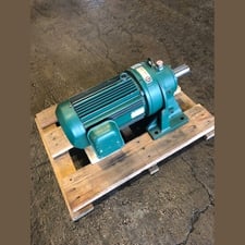 5 HP 70 RPM Sumitomo #CHHM5-4155C, Gearmotor, 25:1 Ratio, 575 Volts