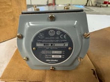 Allen-Bradley Speed Switch 808-M3 600V AC Max m02246