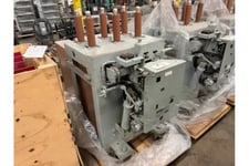 1200 Amps, General Electric, am-13.8- 500-7h, Magne-Blast Circuit Breaker 15kV 3PH 60Hz (On Casters)