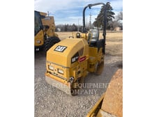 Caterpillar CB1.7-03, Compactor, 551 hours, S/N: 64300232, 2020