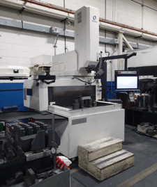 Makino #EDNC6, CNC Sinker Electrical Discharge Machine, 31.5" x 21.7" table, 25.6" X, 17.7" Y, 13.8" Z, 16