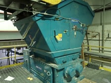SSI #2400-H/200, Dual Shaft Shredder, 40" x 60" cutting chamber, 2" cutter thickness, 200 HP, ram hopper &