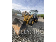 Cat 906M, Wheel Loader, 832 hours, S/N: H6605046, 2021