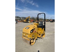 Caterpillar CB1.7-03, Compactor, 430 hours, S/N: 64300431, 2021