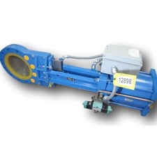 10" Newcon, knife gate slurry valve, ductile iron ASTM A536 body, 2205 Stainless Steel gate, urethane liner