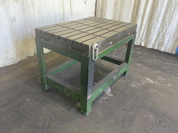 DeVlieg, 48" x 32" T-slotted table