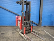 3000 lb. Raymond #EZ-R30TT, Electric Straddle Reach Forklift, 216" lift height, 95" mast height, 41"