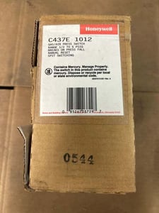 Honeywell #C437E1012, gas pressure switch, 1/2" NPT female main, 1/8" NPT vent, 0.5 to 5 PSIG