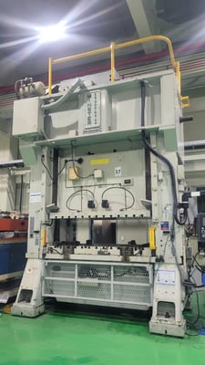 272 Metric Ton, Minster #E2-300-29078, 4" stroke, 30" Shut Height, 200 SPM
