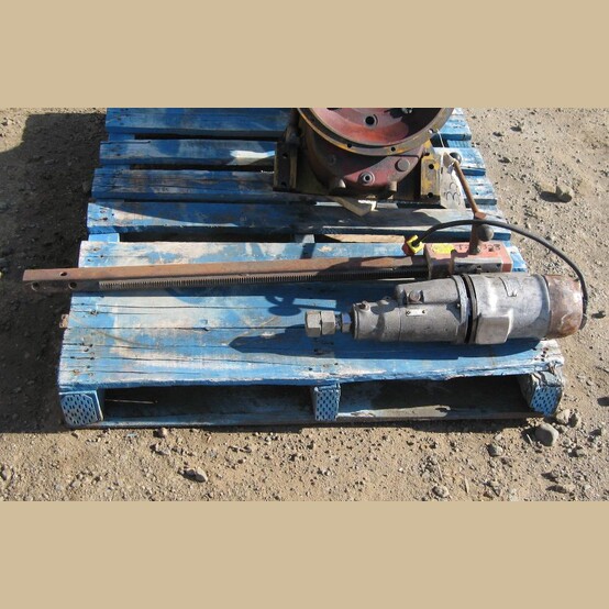 Black & Decker #748, Core Drill, 2"-14" diameter holes, 36" mast, two-speed, 900 RPM