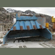 553 cu. ft. Feed Hopper, 16' wide x 9' long x 9' deep, 18" x 5' discharge, 7" x 7" square tube legs