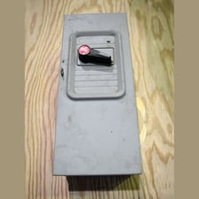 100 Amp. Federal Pacific, Fusible Disconnect Switch, 240 VAC (3 available)