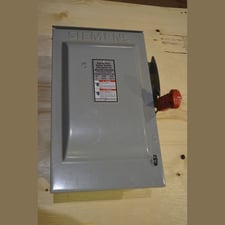 60 Amp. Siemens, Non-Fusible Disconnect Switch, 3 phase, R3