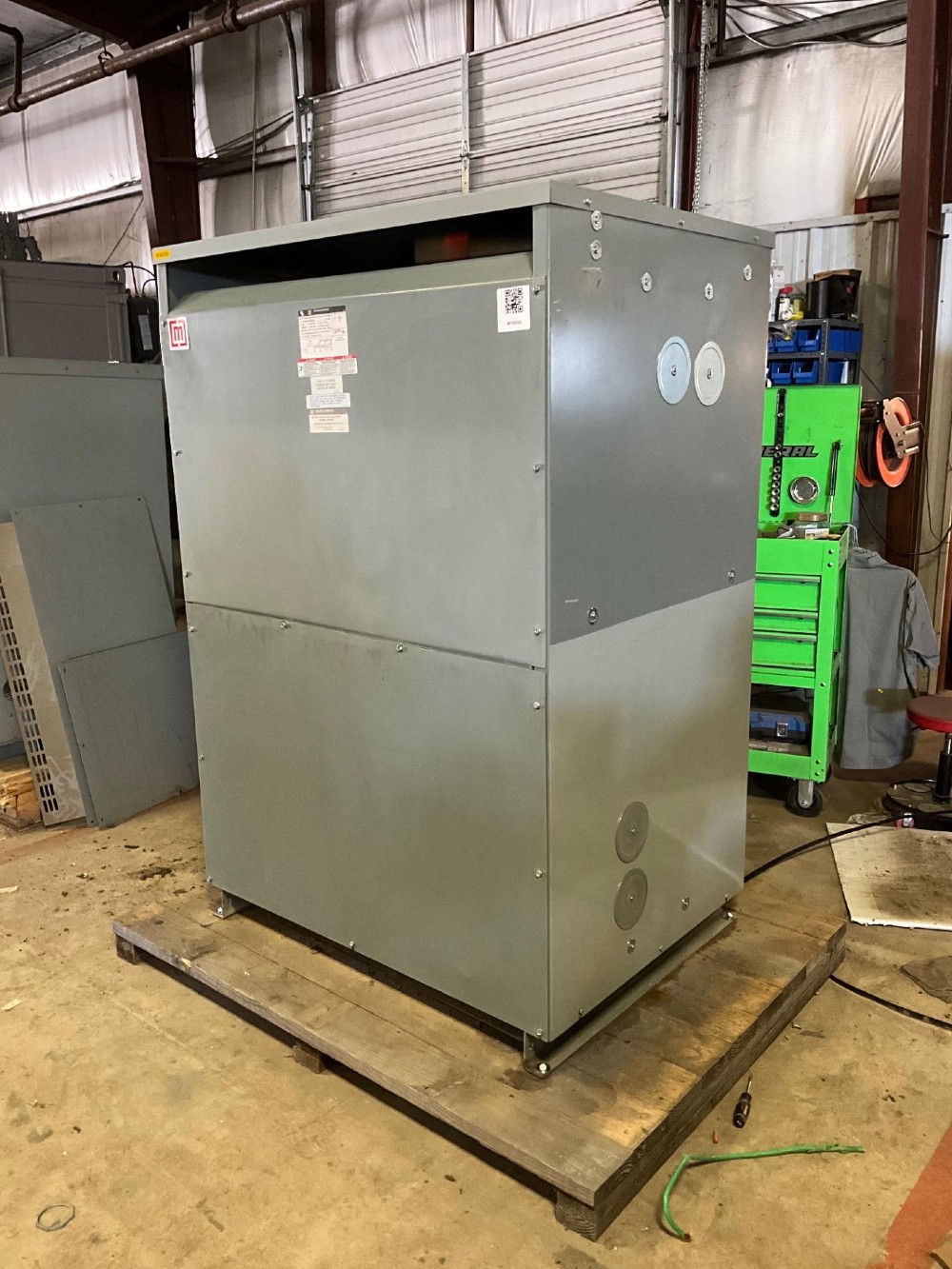 550 kVA 460 Delta Primary, 460Y/266 Secondary, 3 phase, Dry Type Transformer, Ready To Ship