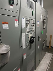 4000 Amps, Eaton Magnum SB, Pow-R-Line switchboard, 480 Volts, 3 phase, Digitrip 520
