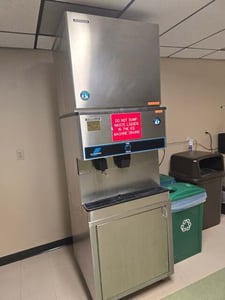 Hoshizaki #KML-600MWH, crescent cube ice machine, w/DM-180A ice & water dispenser (2 available)
