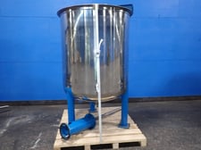 400 gallon, Stainless Steel tank with agitator, 48" diameter x 52" straight side (5 available)