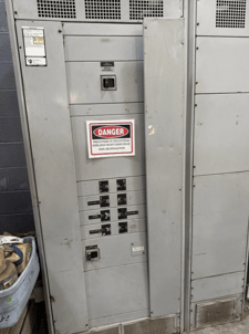 600 Amp. Siemens, SB3, switchboard, 480Y/277 Volts, 3 phase, deadfront service panel 65 KA, 2003